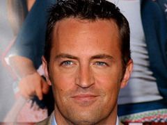 Matthew Perry se intoarce la seriale