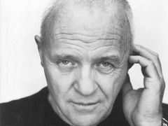 Anthony Hopkins va fi Regele Lear