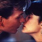 Sarutul dintre Swayze si Moore din “Ghost”, preferatul britanicilor