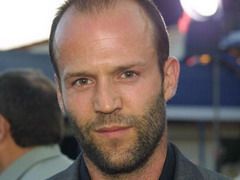 Jason Statham il ajuta pe Sherlock Holmes