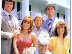 Actorii din “Dallas” se intorc la ranch-ul familiei Ewing!