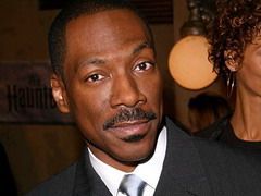 Eddie Murphy a inchiriat doua avioane pentru vacanta