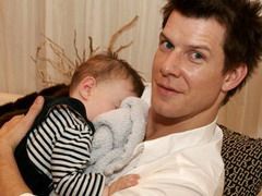 Eric Mabius negociaza cu sotia numele celui de-al doilea copil