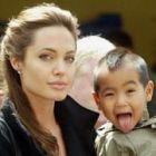 Educatie a la Angelina Jolie!