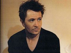 Gary Oldman, din nou, „personaj negativ”