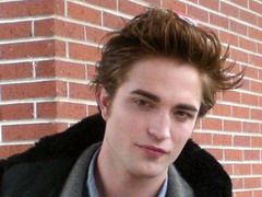 Rob Pattinson, starul din ”Twilight”, a afirmat: “Sunt homosexual!”