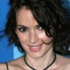 Winona Ryder a lesinat in avion!