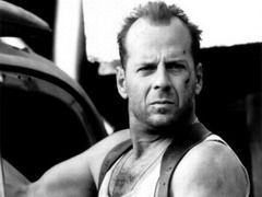 Bruce Willis a dat in judecata un print malaysian