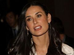 Demi Moore, innebunita dupa diamante!