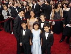 Copiii actori din Slumdog Millionaire vor primi locuinte in India