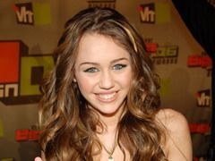 Miley Cyrus este idolul adolescentilor din intreaga lume