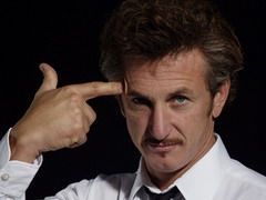 Sean Penn s-a plictisit de viata!