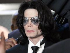 Misterul din jurul mortii lui Michael Jackson alimenteaza speculatiile