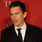 Ethan Hawke si-a confirmat prezenta la Balului de Caritate de Halloween