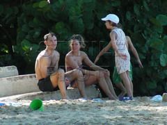 Jude Law si Sienna Miller, vacanta in Barbados!