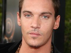 Jonathan Rhys-Meyers crede in dragoste la prima vedere