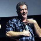 Mel Gibson: Stai cat mai mult pe WC si plangi