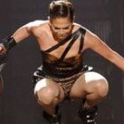 Jennifer Lopez a cazut in fund dupa o figura de dans nereusita, la American Music Awards!