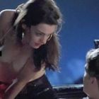 Anne Hathaway face sex oral in masina! Vezi cu cine