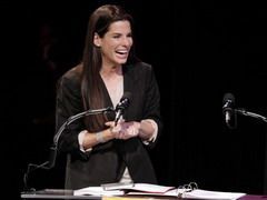 Sandra Bullock a luat Zmeura de Aur!