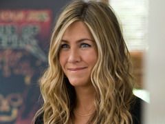 Jennifer Aniston si Gerald Butler, invitati la “Lumea Pro Cinema”