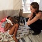 Angelina Jolie, in ajutorul refugiatilor, in Haiti