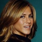 Jennifer Aniston inca incearca sa-l inlocuiaca pe Brad Pitt