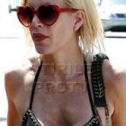 OMG! Craterul dintre sanii actritei Tori Spelling