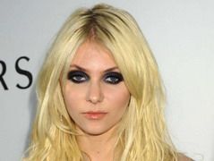 Taylor Momsen, Jenny din “Gossip Girl”: “Vibratorul este cel mai bun prieten al meu”