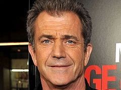 Mel Gibson, implicat intr-un accident rutier. S-a lovit de stanci