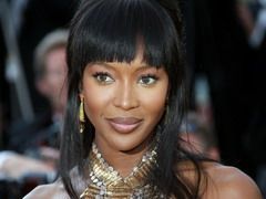 Naomi Campbell a incins atmosfera la Festivalul de film de la Venetia