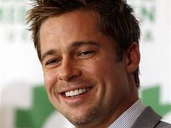 Brad Pitt a intinerit peste noapte! A facut o vizita chirurgului estetician