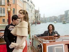 Primele imagini cu Angelina Jolie si Johnny Depp in “The Tourist”, la “Lumea Pro Cinema”