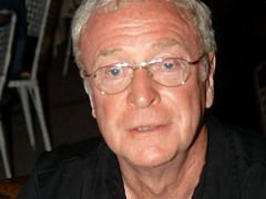 Michael Caine vrea sa scrie fictiune