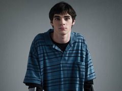 Vedeta din Breakin Bad, RJ Mitte a suferit de paralizie cerebrala