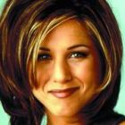 Jennifer Aniston va petrece de Sf. Valentin impreuna cu Courtney Cox