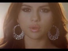 Selena Gomez isi lanseaza noul videoclip! Vezi primele imagini