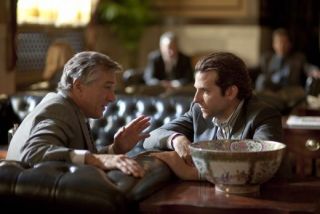 Robert De Niro este inamicul lui Bradley Cooper in “Dincolo de Limite”