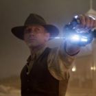 VIDEO James Bond ucide extraterestri la greu! Primele imagini cu OZN-urile din Cowboys Aliens!