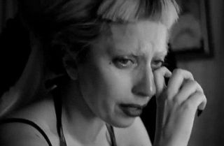 VIDEO Motivul pentru care Lady Gaga a izbucnit in lacrimi in documentarul de la HBO!