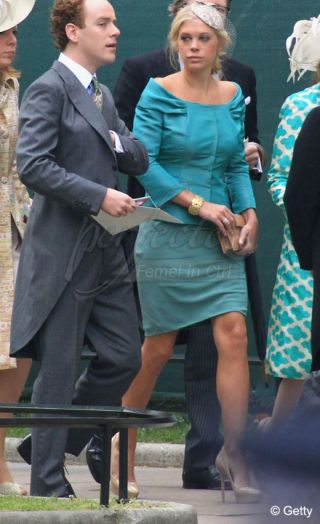 Dezastru vestimentar regal: Chelsy Davy, iubita printului Harry, imbracata oribil la nunta secolului