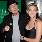 Charlie Sheen a divortat de cea de-a treia sotie: cati bani va primi Brooke Mueller in urma divortului!