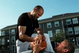 VIDEO Cel mai bun actor de actiune al momentului! Jason Statham si metodele prin care-si doboara inamicii!
