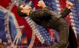 Razi Gogonea in finala Britain s Got Talent! Vezi ce a facut in semifinala! VIDEO