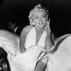 James Bond si Marilyn Monroe se vand cu sume record. Cat costa accesoriile purtate de vedete in filmele clasice FOTO