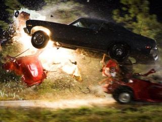 VIDEO Cele mai SPECTACULOASE accidente de masini din filme