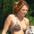 Miley Cyrus s-a apucat de fumat, in ciuda faptului ca a declarat ca nicidata nu va face asa ceva ndash; GALERIE FOTO