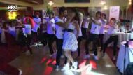 Uite cum au cantat si au dansat cei din trupa La-La Band la prima lor aparitie in public!