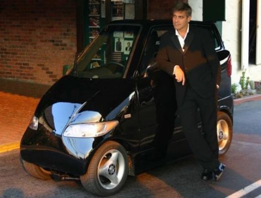 George Clooney are o masina electrica Tango 600  de 100.000 de dolari