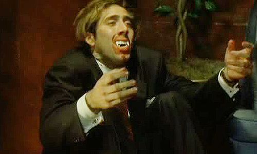 Nicolas Cage s-a jucat si el de-a vampirul in  Vampire’s Kiss,  o comedie neagra aparuta in anul 1989